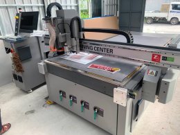 เครื่องตัดและแกะสลัก CNC ROUTER DEMA รุ่น Z3