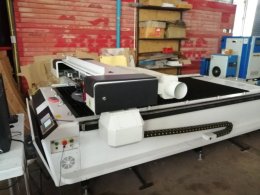 CO2 laser cutting machine JW1325