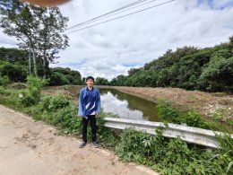 คบ.สุโขทัย  ลงพื้นที่ติดตามการดำเนินการกำจัดวัชพืชและสิ่งกีดขวางทางน้ำโดยเครื่องจักรในคลองระบายน้ำคลองแต้ว และคลองระบายน้ำคลองปู