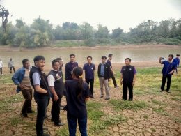 คบ.สุโขทัย  ร่วมลงพื้นที่ตรวจสอบเตรียมความพร้อมรับมือน้ำหลากในฤดูฝนบริเวณประตูระบายน้ำ บ้านหาดสะพานจันทร์ จังหวัดสุโขทัย