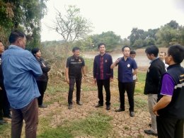 คบ.สุโขทัย  ร่วมลงพื้นที่ตรวจสอบเตรียมความพร้อมรับมือน้ำหลากในฤดูฝนบริเวณประตูระบายน้ำ บ้านหาดสะพานจันทร์ จังหวัดสุโขทัย