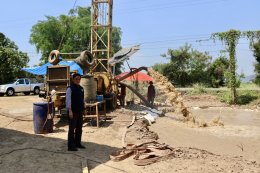 คบ.สุโขทัย  ลงพื้นที่ติดตามความก้าวหน้างานปรับปรุงเจาะบ่อสูบน้ำใต้ดินใหม่เพื่อการชลประทานพร้อมโรงสูบน้ำ (ทดแทนบ่อเดิม) บ่อสูบน้ำใต้ดินที่ E10