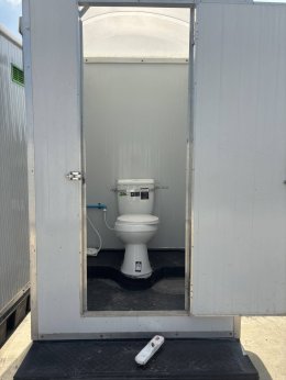 ห้องน้ำเคลื่อนที่ชั่วคราว ปั๊มน้ำมัน