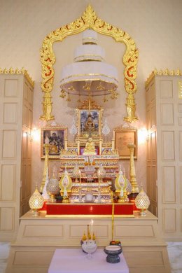 เจ้าประคุณสมเด็จพระสังฆราช อริยวงศาคตญาณ (อมุพรมหาเถร)  เสด็จมาถวายสักการะพระอัฐิสมเด็จพระสังฆราชในอดีต