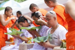 วัดสระเกศจัดพิธีขลิบผมอุปสมบทหมู่เฉลิมพระเกียรติพระบาทสมเด็จพระเจ้าอยู่หัว ทรงครองราชย์ ๗๐ ปี สมเด็จพระนางเจ้าสิริกิติ์ พระบรมราชินีนาถ พระชนมายุ ๘๔ พรรษา