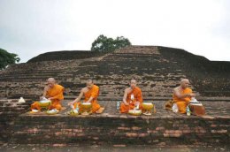 พระสงฆ์ไทย ศึกษาพระธรรมเชิงลึก สังเวชนียสถาน ประเทศอินเดีย-เนปาล