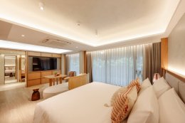Ad Lib Hotel