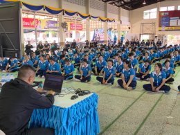 วิทยาลัยเทคโนโลยีสุราษฎร์พาณิชยการ จัดประชุมให้ความรู้เรื่อง การปฏิบัติตนและการเอาตัวรอดเมื่อเกิดเหตุรุนแรงในสถานศึกษา ร่วมกับ สถานีตำรวจภูธรเมืองสุราษฎร์ธานี 