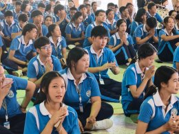 วิทยาลัยเทคโนโลยีสุราษฎร์พาณิชยการ จัดประชุมให้ความรู้เรื่อง การปฏิบัติตนและการเอาตัวรอดเมื่อเกิดเหตุรุนแรงในสถานศึกษา ร่วมกับ สถานีตำรวจภูธรเมืองสุราษฎร์ธานี 
