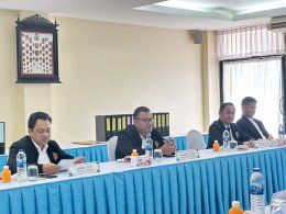 วิทยาลัยเทคโนโลยีสุราษฎร์พาณิชยการ ยินดีต้อนรับ คณะกรรมการตรวจสอบสถานศึกษาอาชีวศึกษาเอกชนเกี่ยวกับการใช้จ่ายเงินอุดหนุน ประจำปีการศึกษา 2568 ครั้งที่ 2 ภาคเรียนที่ 2 