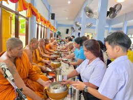 เด็กพาณิชย์สุราษฎร์ หิ้วปิ่นโต เข้าวัด ฟังธรรม