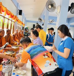 เด็กพาณิชย์สุราษฎร์ หิ้วปิ่นโต เข้าวัด ฟังธรรม