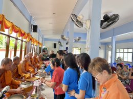 เด็กพาณิชย์สุราษฎร์ หิ้วปิ่นโต เข้าวัด ฟังธรรม
