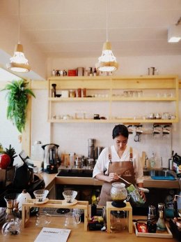 ร้าน AM.PM Slot Bar Coffee บางแสน ก็ใช้เครื่องทำน้ำแข็ง GenIce 