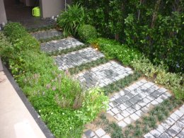 โครงการหมู่บ้าน Atria อารีย์ - อินทามระ 