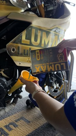 LUMAX น้ำมันเครื่องที่นักบิดเลือกใช้ในสนามแข่งจริง