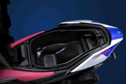 รถจักรยานยนต์  All New YAMAHA AEROX มีอะไรใหม่บ้าง? 
