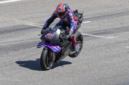 นักบิดแซทเทิ่ลไลท์ ยามาฮ่า ผลงานเยี่ยม!