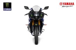 Yamaha R15M Monster Black ปลุก DNA รถแข่ง MotoGP