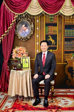 CEO ไทยยามาฮ่ามอเตอร์ ได้รับพระราชทานเกียรติบัตร