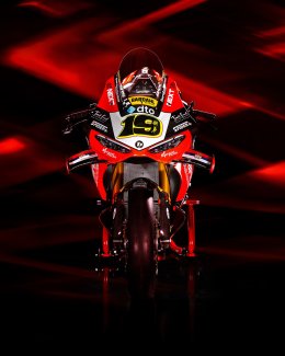 Barni Racing เปิดตัว Ducati Panigale V4 R โฉมใหม่ 