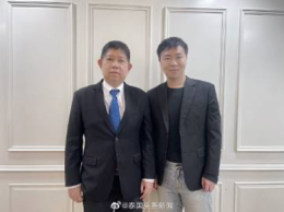 泰国头条新闻就“315泰国香米造假事件”采访泰国商务部对外贸易厅厅长隆纳龙