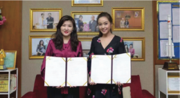 泰国女演员Eisaya Hosuwan与集团签订代言人合约，正式成为集团新推出的泰国“皇家御兰ROYAL ORCHID”寝品大中华区代言人
