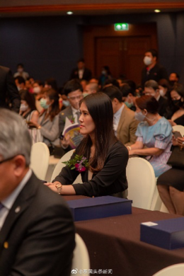 คุณหลุ่ย แซ่กั๊ว ได้รับรางวัล "2020 Business Model" ในอุตสาหกรรมสื่อและหนังสือพิมพ์