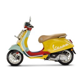 Vespa Primavera Sean Wotherspoon สกู๊ตเตอร์สีแสบสันที่สุดในประวัติศาสตร์