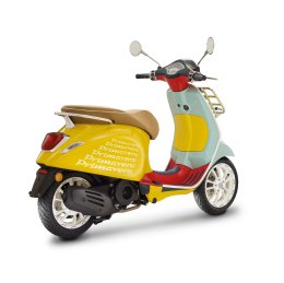 Vespa Primavera Sean Wotherspoon สกู๊ตเตอร์สีแสบสันที่สุดในประวัติศาสตร์