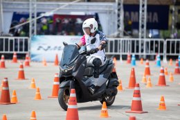 ทัพแข้งปราสาทสายฟ้า ลองขับขี่ All New YAMAHA NMAX Tech MAX 
