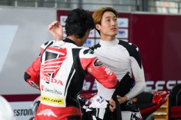 เปิดตัวสนามแรก มิกซ์-ธนัช จ่าฝูงรุ่นใหญ่