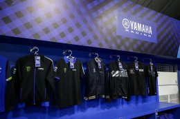 ยามาฮ่าเนรมิต YAMAHA GP PAVILION ในการแข่งขัน Thailand Grand Prix 2024 จัดเต็มกระทบไหล่ 2 นักแข่งระดับโลก กวาร์ตาราโร่ และ รินส์ และเตรียมลุ้นรับรางวัลใหญ่ YAMAHA R15M Connected-ABS มูลค่า 1.38 แสนบาท