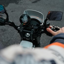 Yamaha PG-1 คัสตอมลุค Belle เติมความเท่สไตล์ตำนาน แต่งได้ทุกวัน