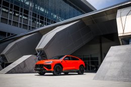 เรนาสโซ มอเตอร์ เผยโฉม Lamborghini Urus SE ซูเปอร์เอสยูวีปลั๊กอินไฮบริดรุ่นแรกของแบรนด์