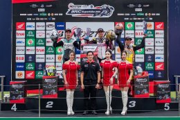"แสตมป์" อภิวัฒน์ วงศ์ธนานนท์ คว้าแชมป์ซูเปอร์ไบค์รุ่นใหญ่ 