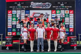 "แสตมป์" อภิวัฒน์ วงศ์ธนานนท์ คว้าแชมป์ซูเปอร์ไบค์รุ่นใหญ่ 