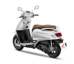 ครั้งแรกของโลก! ไทยฮอนด้าเปิดตัว ‘New Honda Giorno+’ รถโมเดิร์นคลาสสิกรุ่นใหม่ คอนเซปต์ The New High ทุกสไตล์ไปได้ไกลกว่า พร้อมเปิดตัว 3 พรีเซนเตอร์