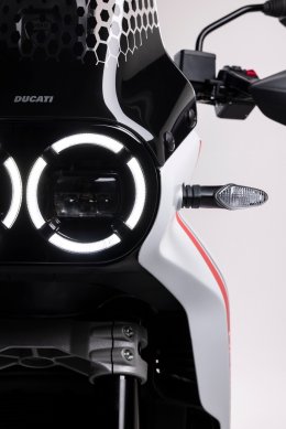 Ducati เปิดตัว DesertX