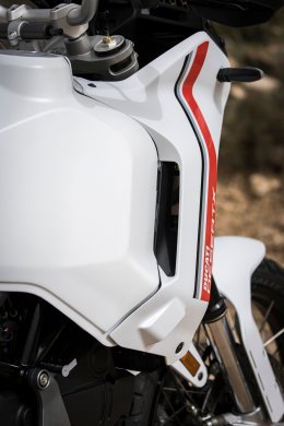 Ducati เปิดตัว DesertX