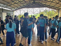  กิจกรรมค่ายภาษาอังกฤษ (English Camp) English is fun with Thai and Singapore Culture