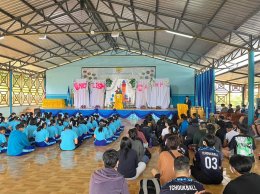  กิจกรรมค่ายภาษาอังกฤษ (English Camp) English is fun with Thai and Singapore Culture