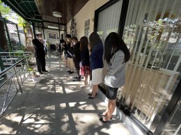 สถาบันวิจัยและพัฒนา มหาวิทยาลัยสวนดุสิต มอบของที่ระลึกในเทศกาลปีใหม่ให้กับท่านอธิการบดี