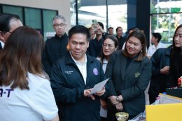 มหาวิทยาลัยสวนดุสิต ร่วมกับ การนิคมอุตสาหกรรมแห่งประเทศไทย (กนอ.) จัดแสดงบูธนำเสนอผลงานวิจัย นวัตกรรม และผลิตภัณฑ์ชุมชน เพื่อยกระดับงานวิจัยสู่การใช้ประโยชน์ในภาคอุตสาหกรรม
