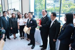 มหาวิทยาลัยสวนดุสิต ร่วมกับ การนิคมอุตสาหกรรมแห่งประเทศไทย (กนอ.) จัดแสดงบูธนำเสนอผลงานวิจัย นวัตกรรม และผลิตภัณฑ์ชุมชน เพื่อยกระดับงานวิจัยสู่การใช้ประโยชน์ในภาคอุตสาหกรรม