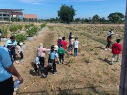 สถาบันวิจัยและพัฒนานำทีมหอมขจรฟาร์มเข้าร่วมจัดกิจกรรมกับโรงเรียนสาธิตละอออุทิศ