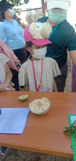 สถาบันวิจัยและพัฒนานำทีมหอมขจรฟาร์มเข้าร่วมจัดกิจกรรมกับโรงเรียนสาธิตละอออุทิศ