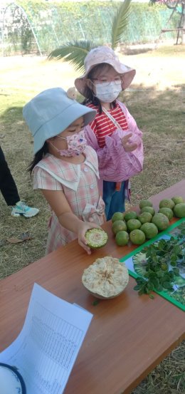 สถาบันวิจัยและพัฒนานำทีมหอมขจรฟาร์มเข้าร่วมจัดกิจกรรมกับโรงเรียนสาธิตละอออุทิศ