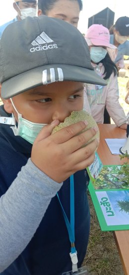 สถาบันวิจัยและพัฒนานำทีมหอมขจรฟาร์มเข้าร่วมจัดกิจกรรมกับโรงเรียนสาธิตละอออุทิศ