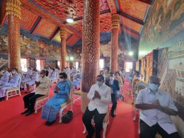 ร่วมทอดกฐินพระราชทาน วัดพระธาตุเชิงชุมวรวิหาร